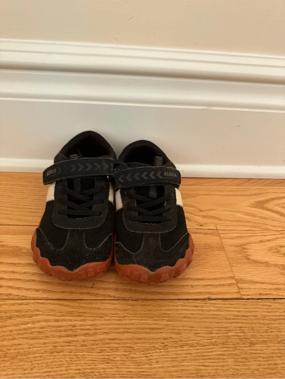 Kabua barefoot sneakers in black